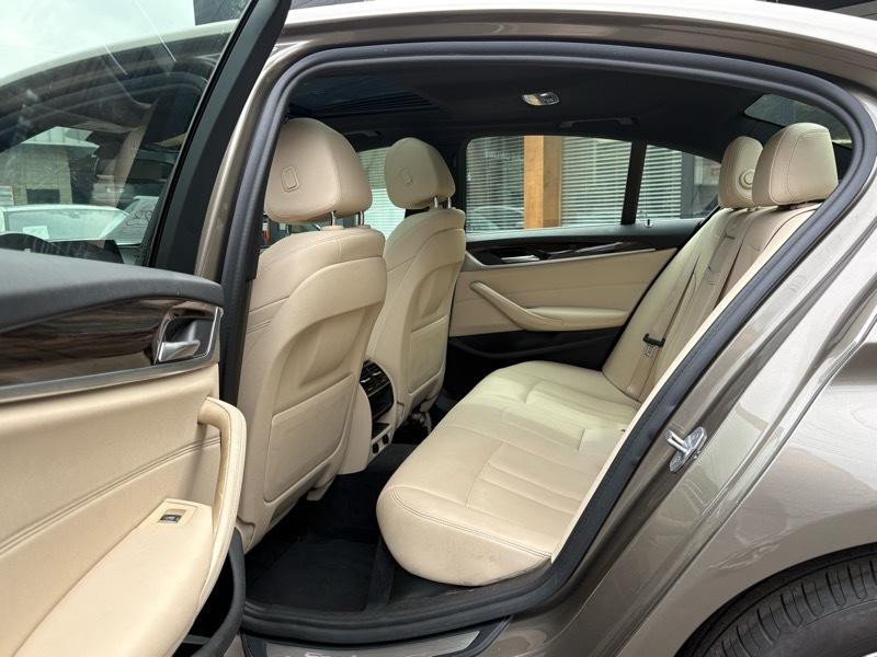 2019 BMW 5 Series Image 10
