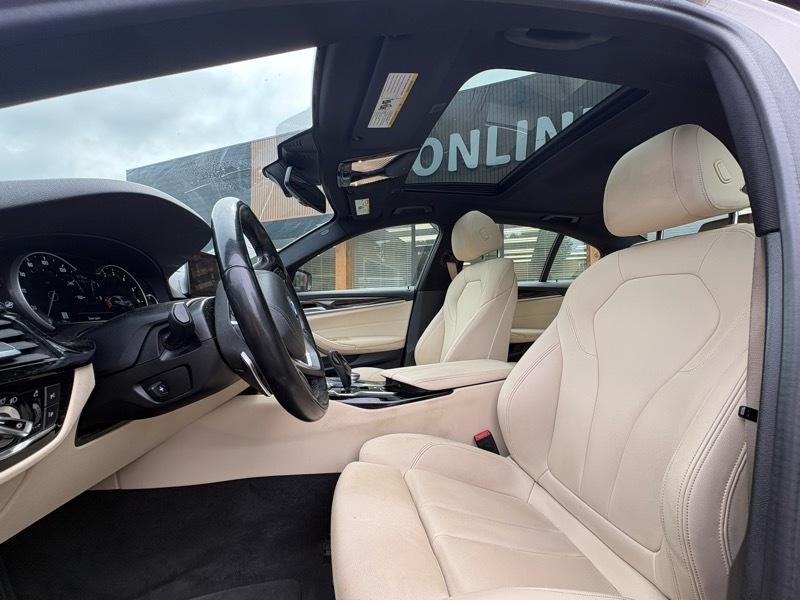 2019 BMW 5 Series Image 15