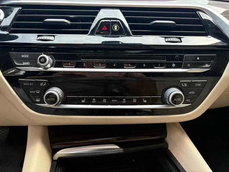 2019 BMW 5 Series Image 17
