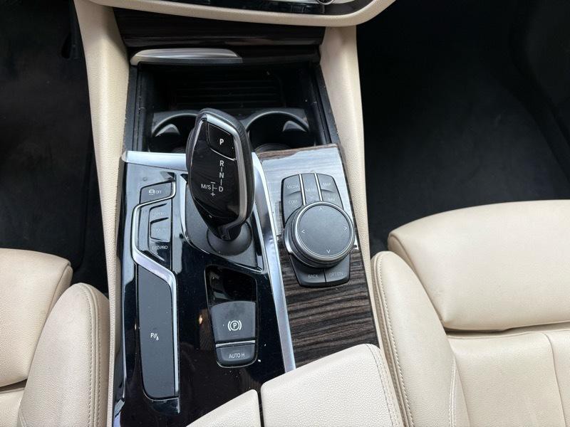 2019 BMW 5 Series Image 19