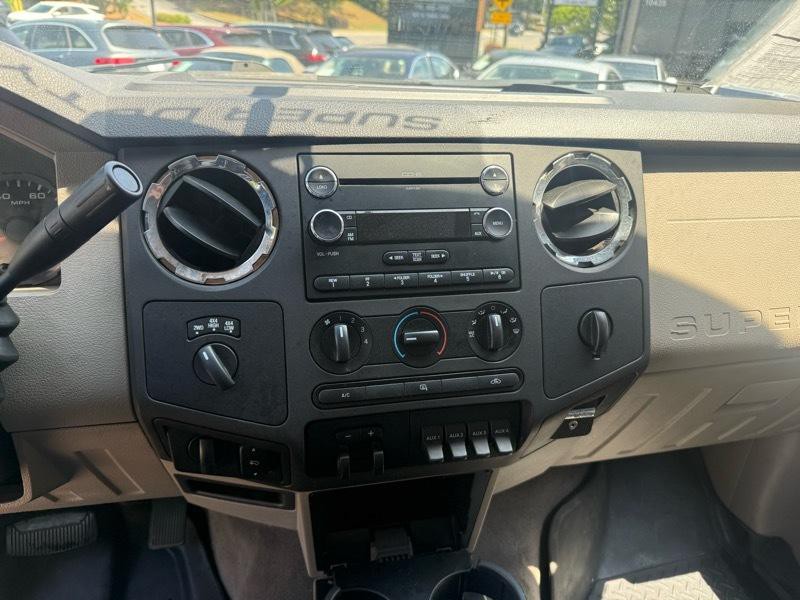2010 Ford F-250 Image 16