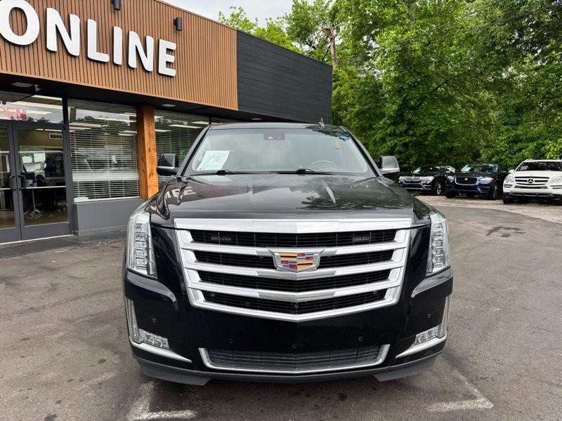 2017 Cadillac Escalade Image 2