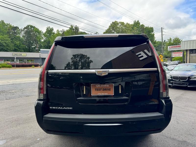 2017 Cadillac Escalade Image 4