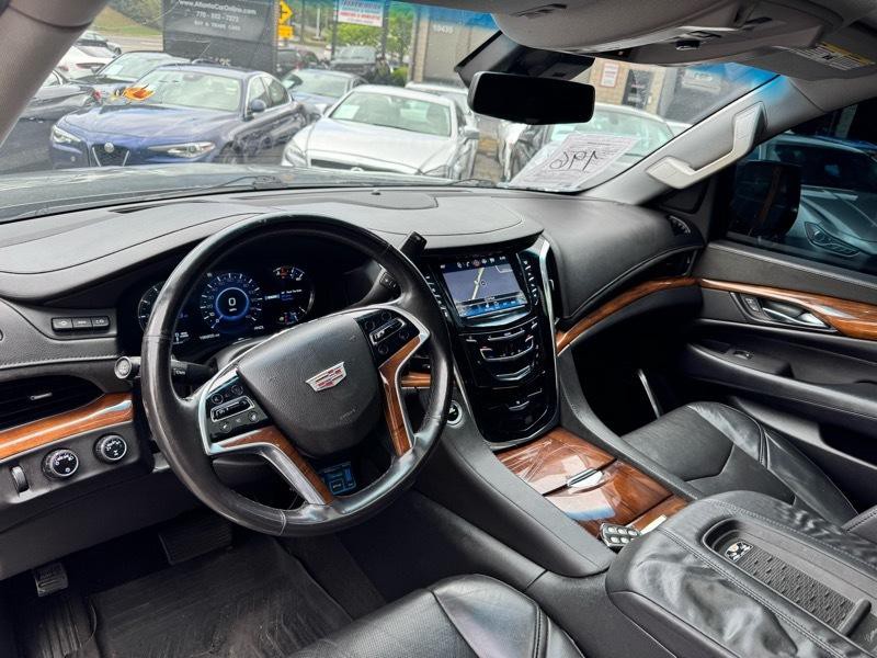 2017 Cadillac Escalade Image 9