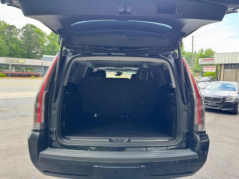 2017 Cadillac Escalade Image 19