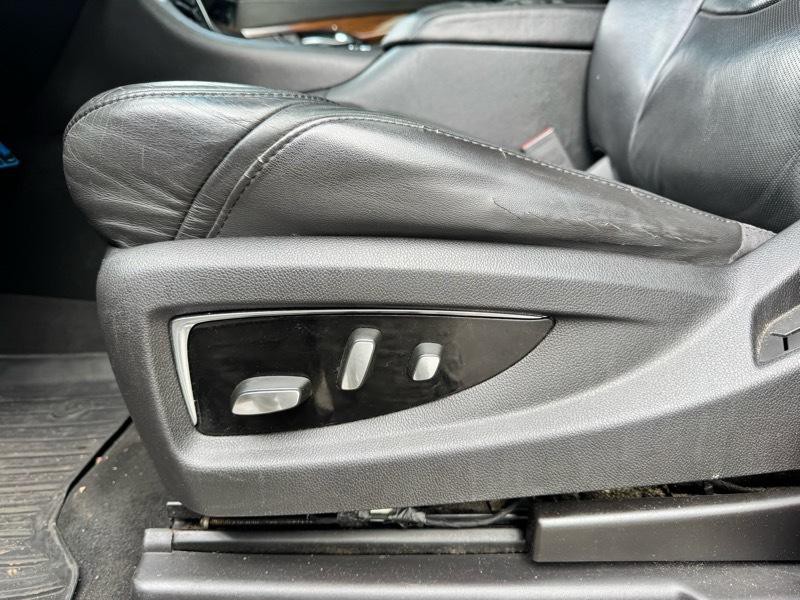 2017 Cadillac Escalade Image 22