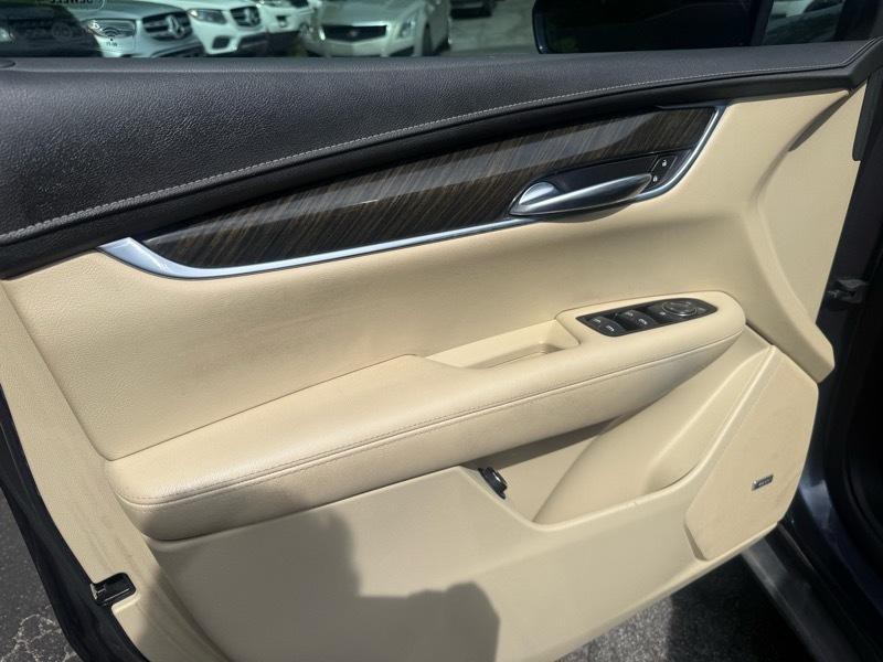 2018 Cadillac XT5 Image 12