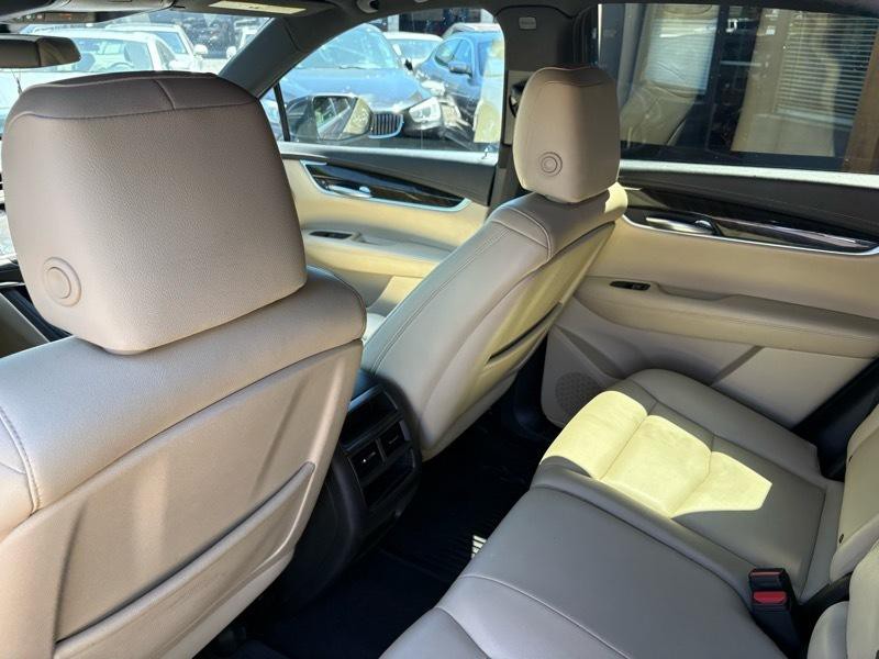 2017 Cadillac XT5 Image 16
