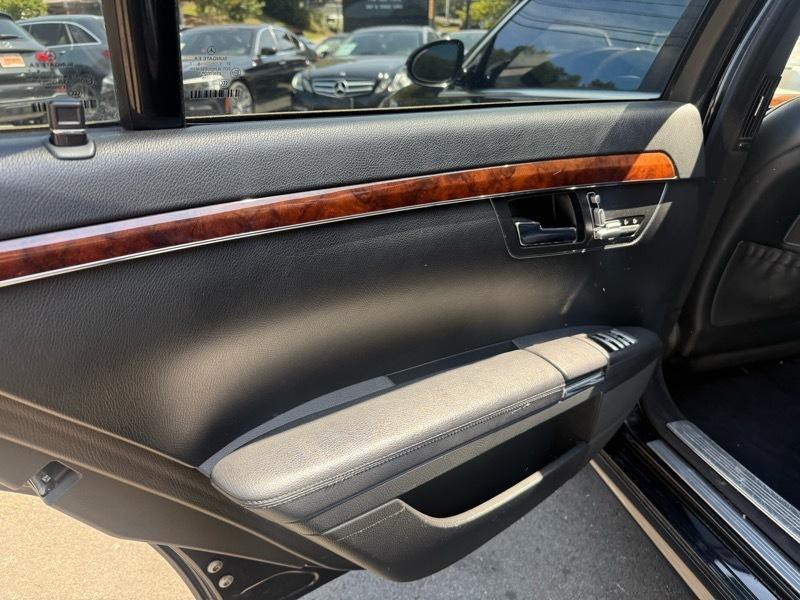 2008 Mercedes-Benz S-Class Image 8