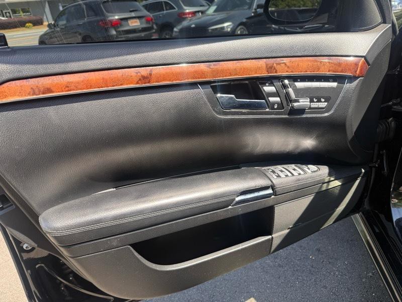 2008 Mercedes-Benz S-Class Image 13