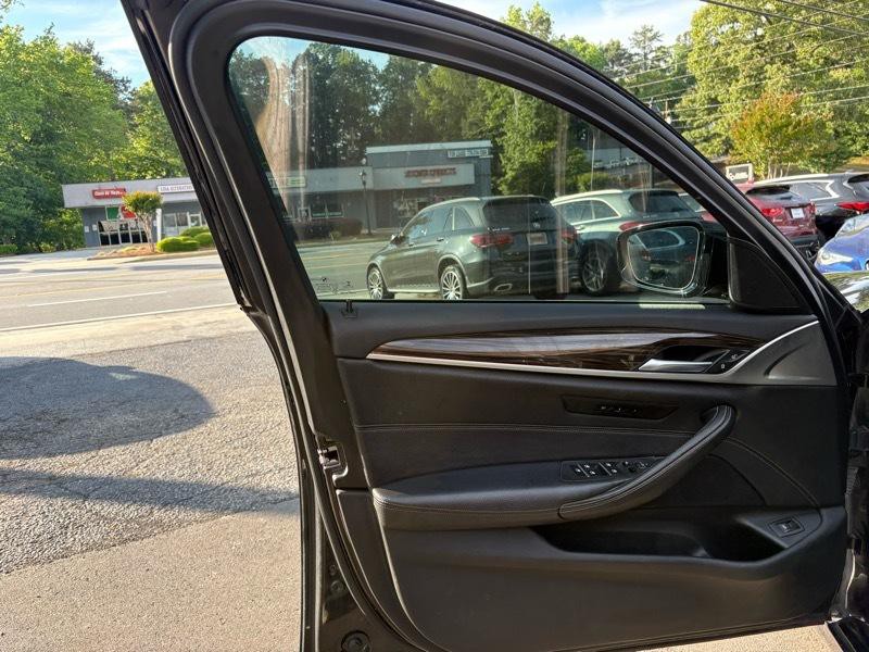 2018 BMW 5 Series Image 4