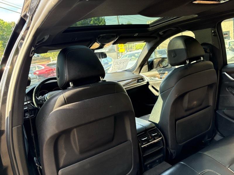 2018 BMW 5 Series Image 12