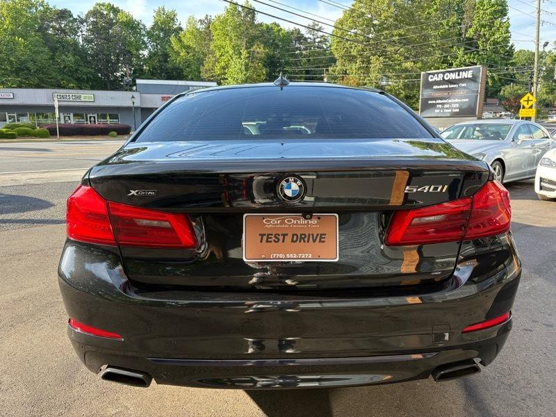 2018 BMW 5 Series Image 18