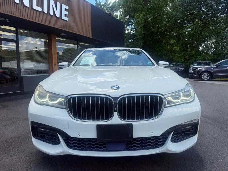2017 BMW 7 Series Image 2