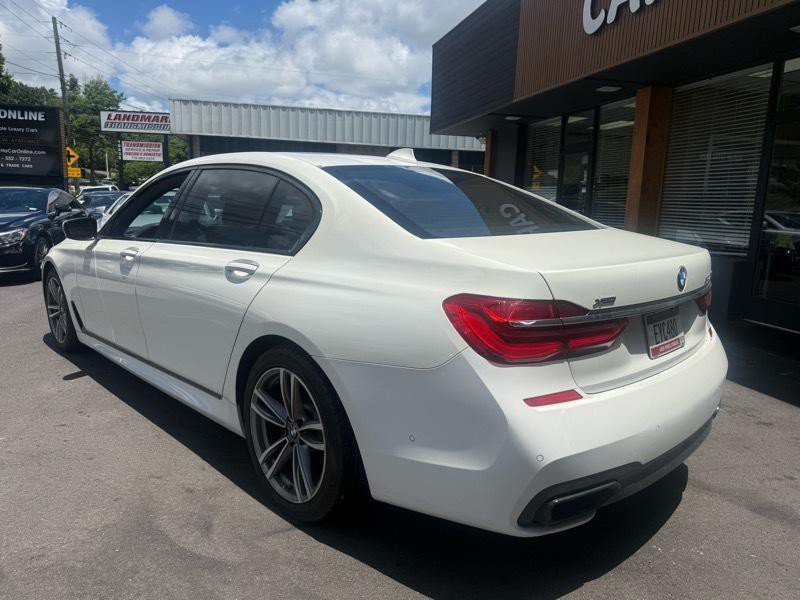 2017 BMW 7 Series Image 6