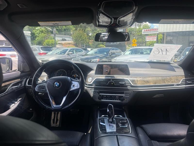 2017 BMW 7 Series Image 13