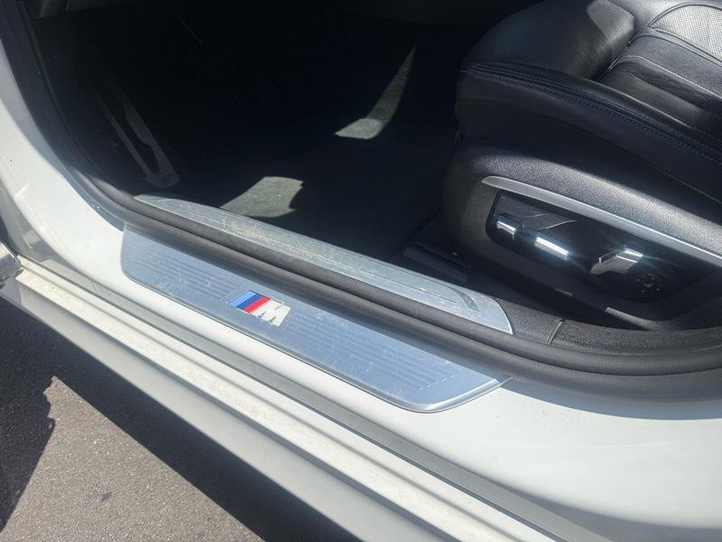 2017 BMW 7 Series Image 17