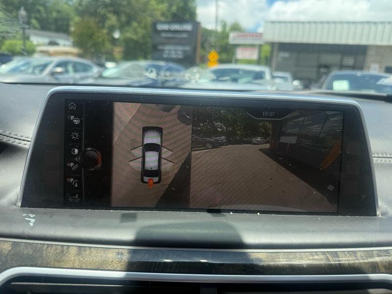 2017 BMW 7 Series Image 26