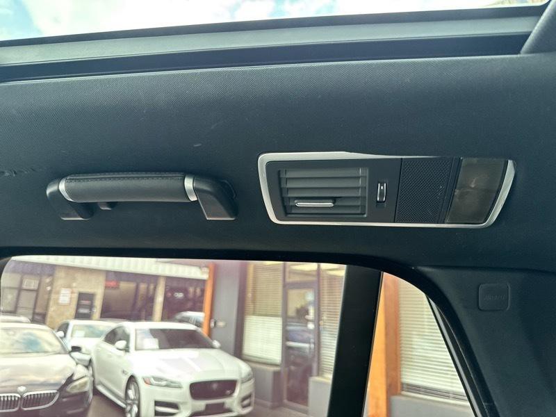 2014 Land Rover Range Rover Image 23