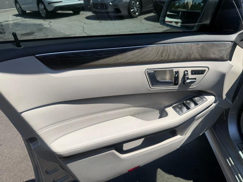2014 Mercedes-Benz E-Class Image 19