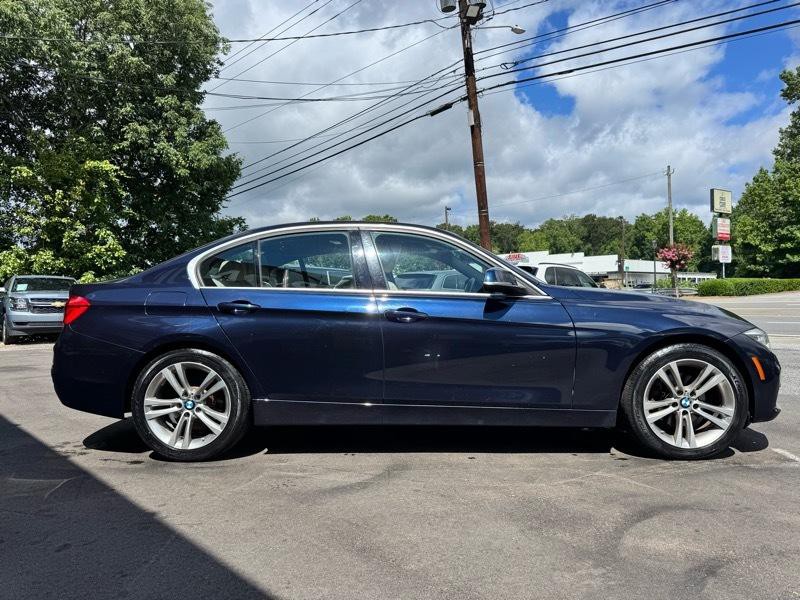 2017 BMW 3 Series Image 4