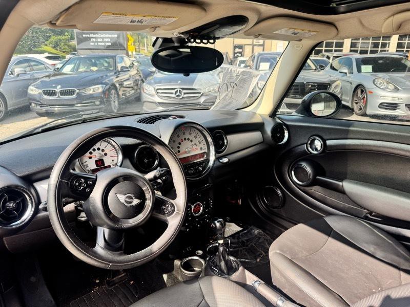 2013 MINI Cooper Image 12