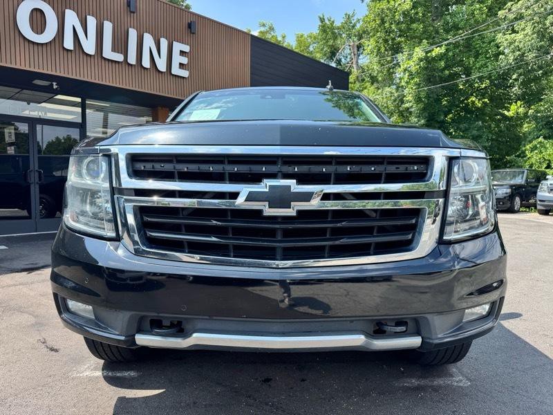 2015 Chevrolet Suburban Image 2