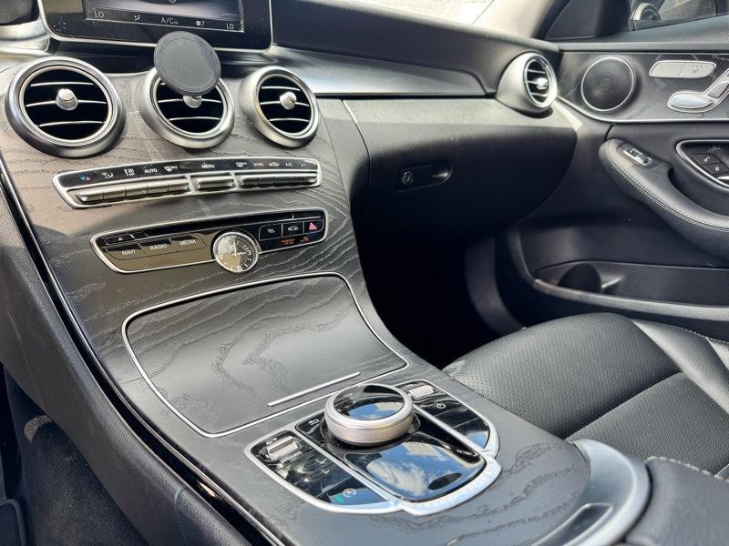 2017 Mercedes-Benz C-Class Image 12