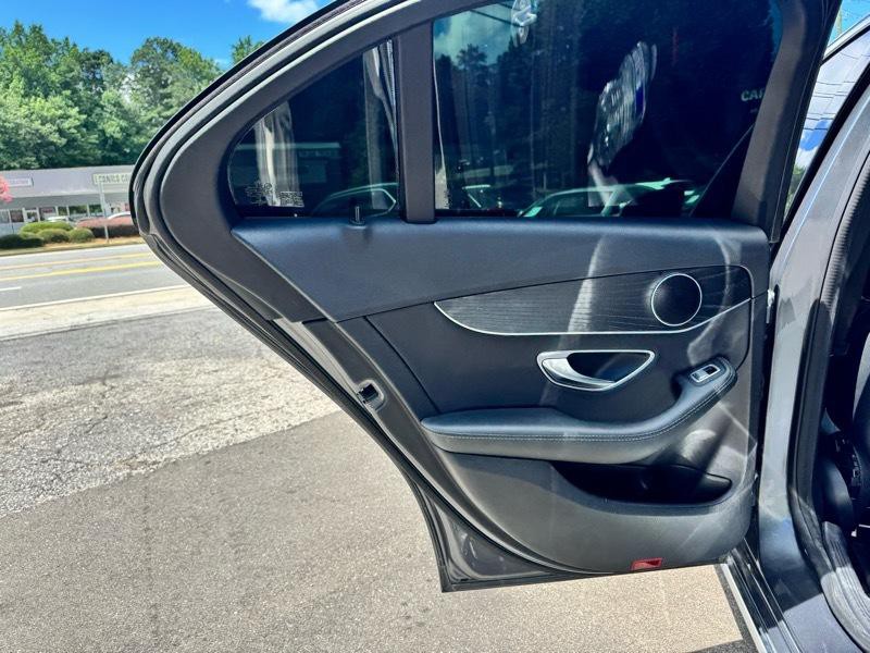 2017 Mercedes-Benz C-Class Image 18