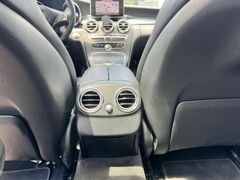 2017 Mercedes-Benz C-Class Image 21