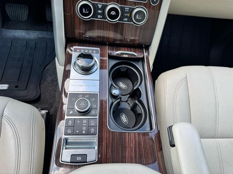 2017 Land Rover Range Rover Image 13