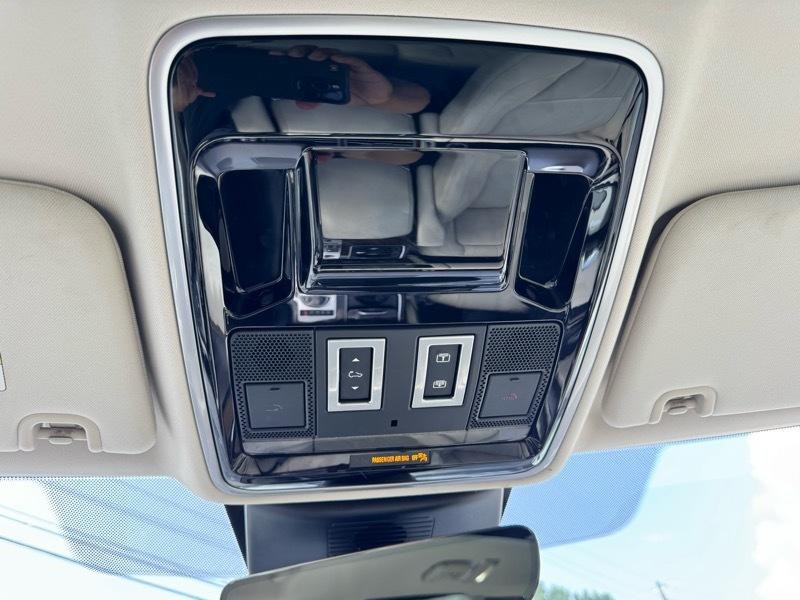 2017 Land Rover Range Rover Image 16