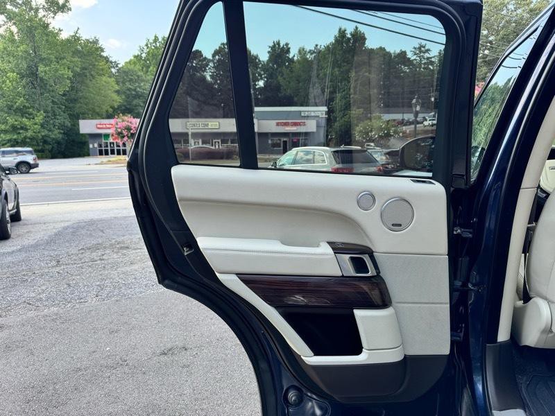 2017 Land Rover Range Rover Image 17