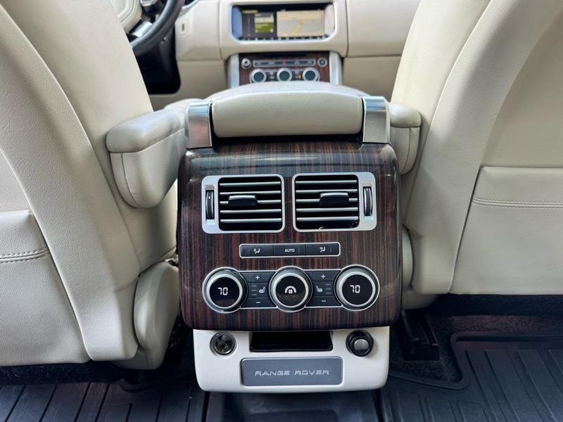 2017 Land Rover Range Rover Image 20