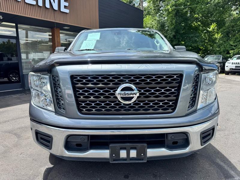 2019 Nissan Titan Image 2
