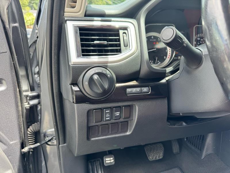 2019 Nissan Titan Image 12