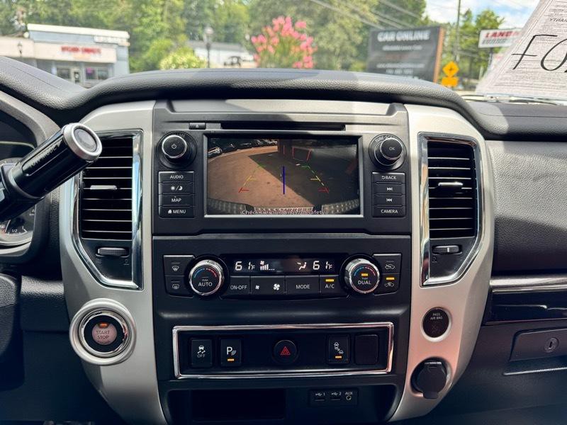 2019 Nissan Titan Image 17