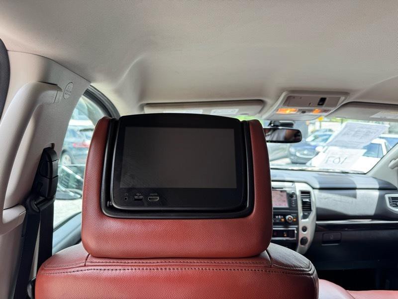 2019 Nissan Titan Image 32