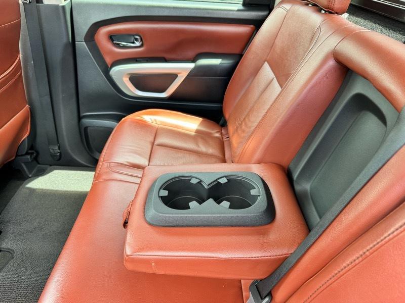2019 Nissan Titan Image 34