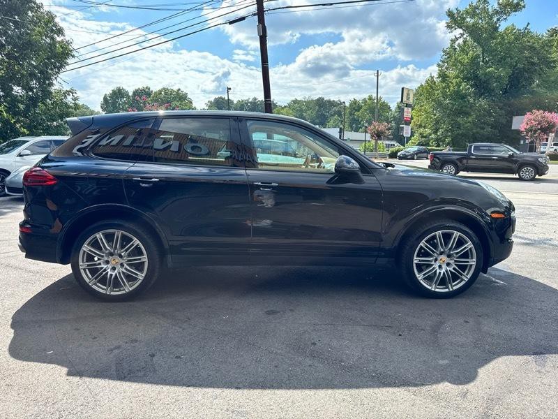 2017 Porsche Cayenne Image 4