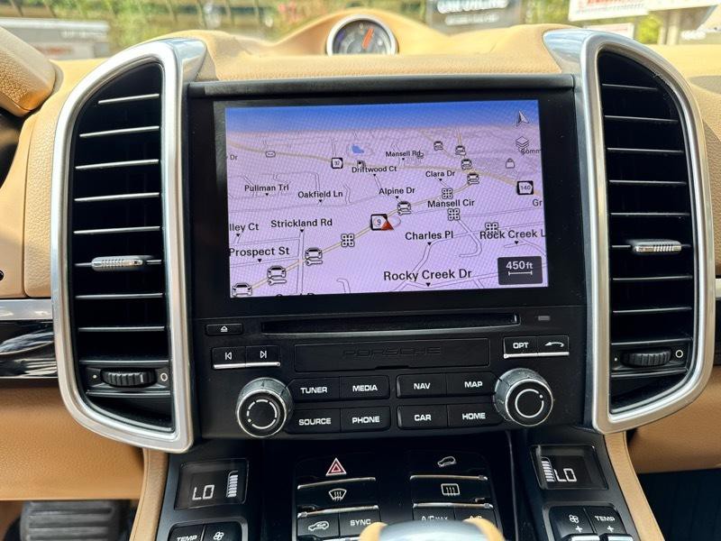 2017 Porsche Cayenne Image 17