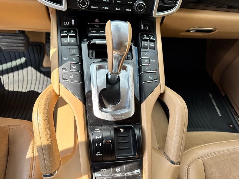 2017 Porsche Cayenne Image 19