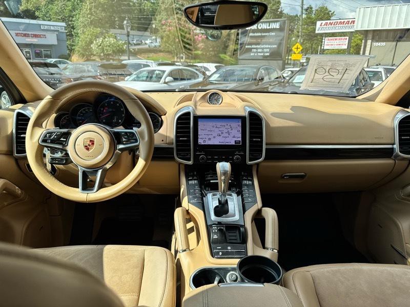 2017 Porsche Cayenne Image 30
