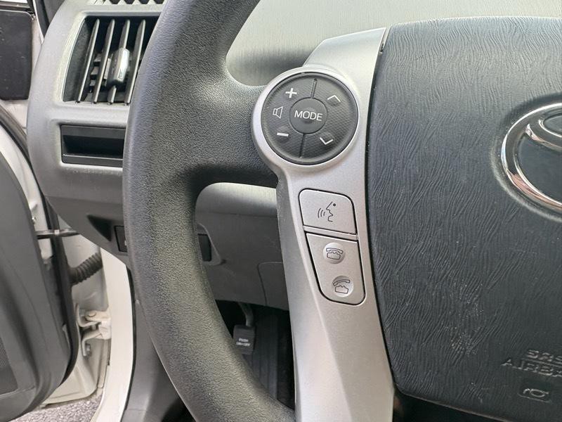 2012 Toyota Prius Image 19
