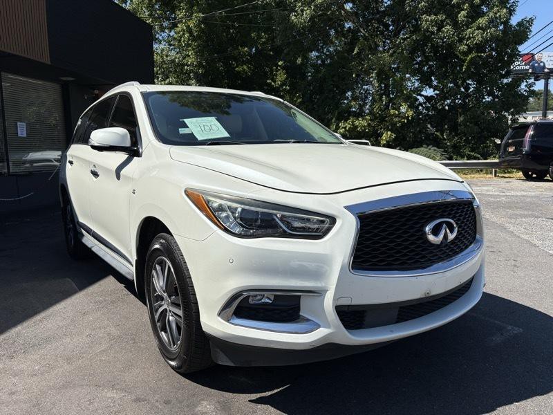 2017 INFINITI QX60 Image 3