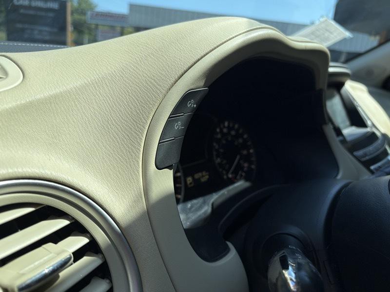 2017 INFINITI QX60 Image 22