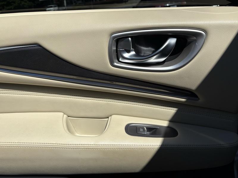 2017 INFINITI QX60 Image 28