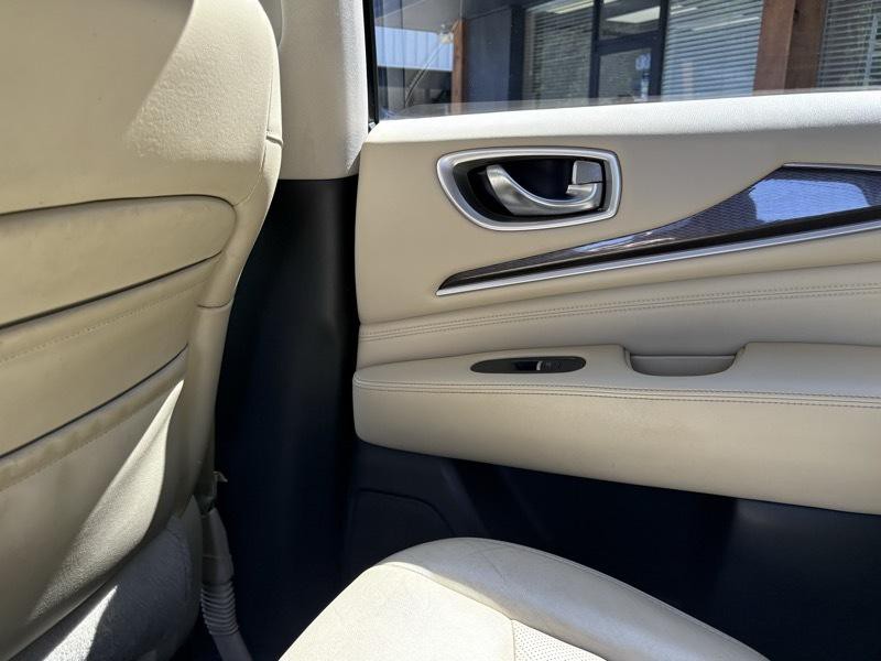 2017 INFINITI QX60 Image 33