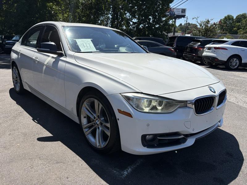 2013 BMW 3 Series Image 3