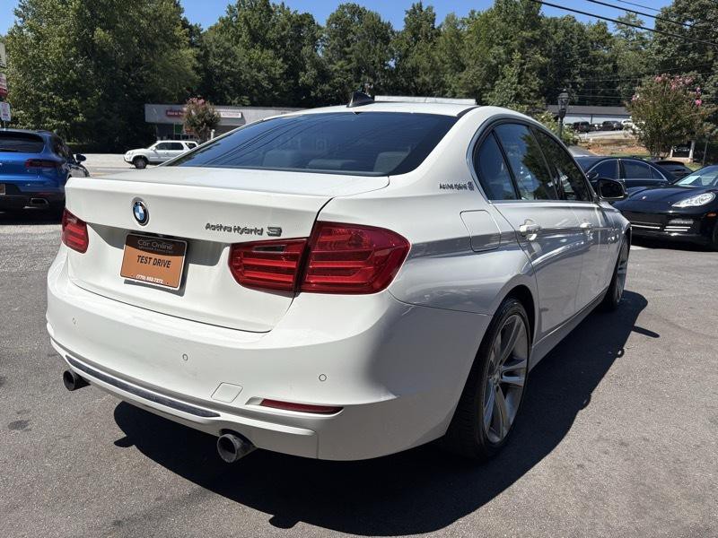 2013 BMW 3 Series Image 4